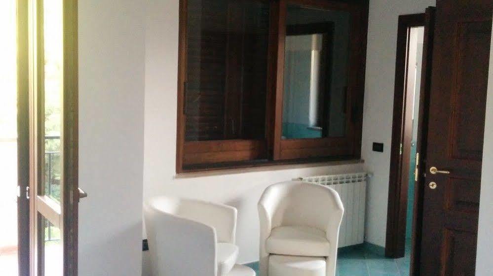 Rodia Holidays Messina Bagian luar foto