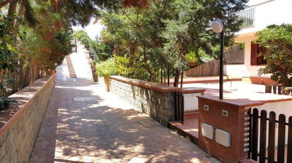 Rodia Holidays Messina Bagian luar foto