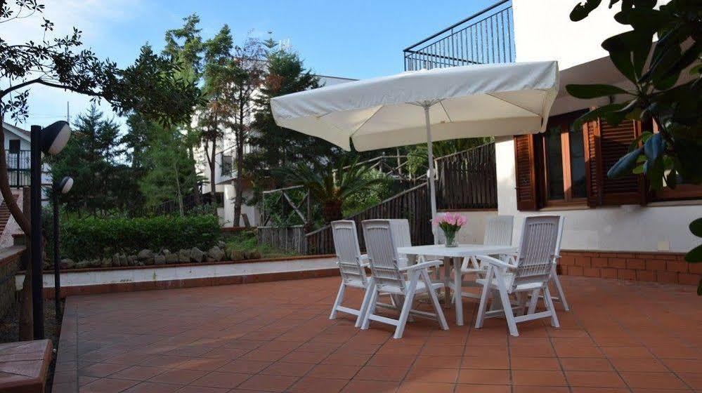 Rodia Holidays Messina Bagian luar foto