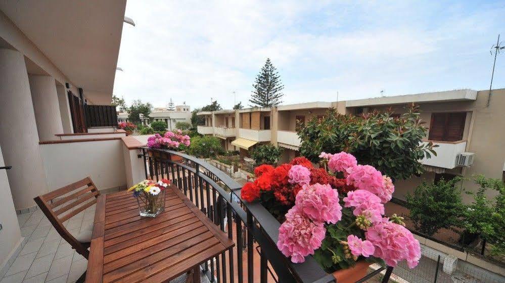 Rodia Holidays Messina Bagian luar foto