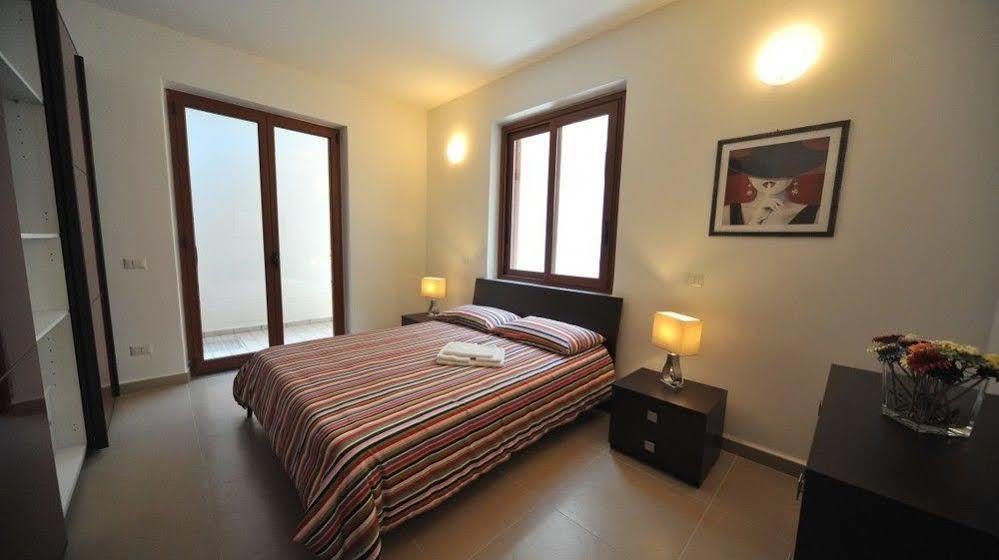 Rodia Holidays Messina Bagian luar foto