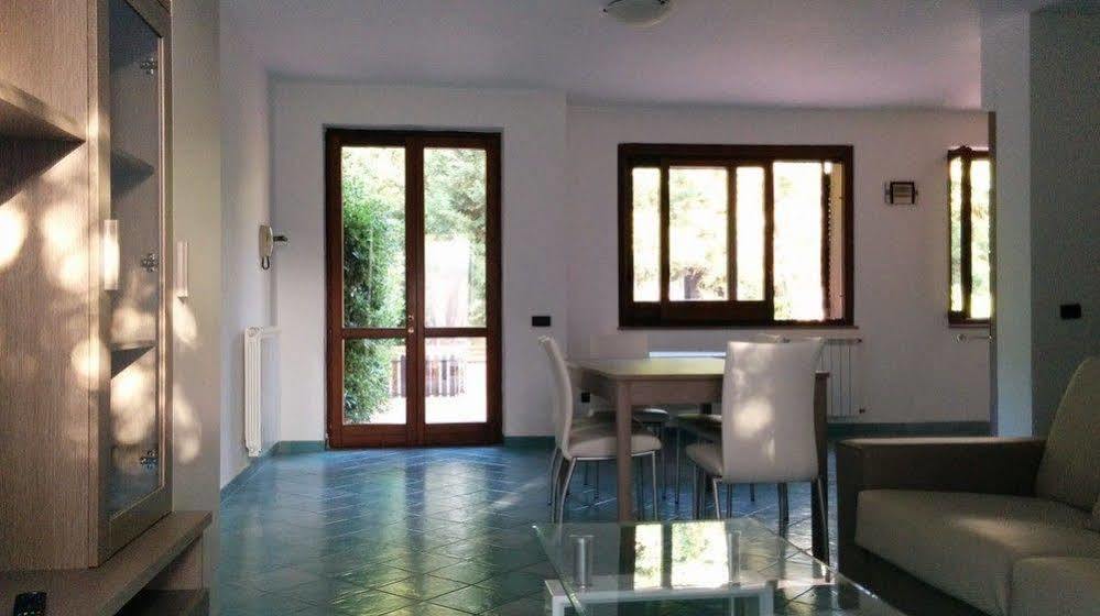 Rodia Holidays Messina Bagian luar foto