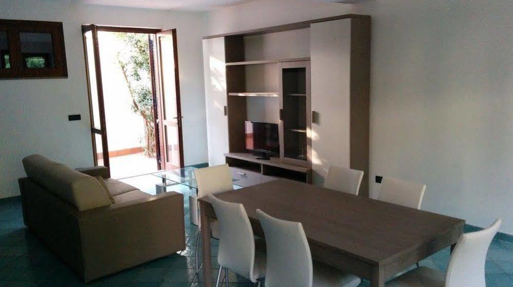 Rodia Holidays Messina Bagian luar foto